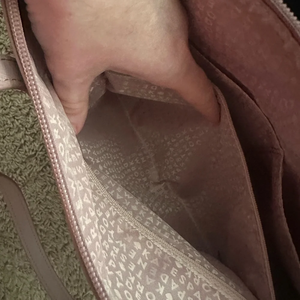 kate spade mauve tote with rose glitter base - Picture 10 of 10